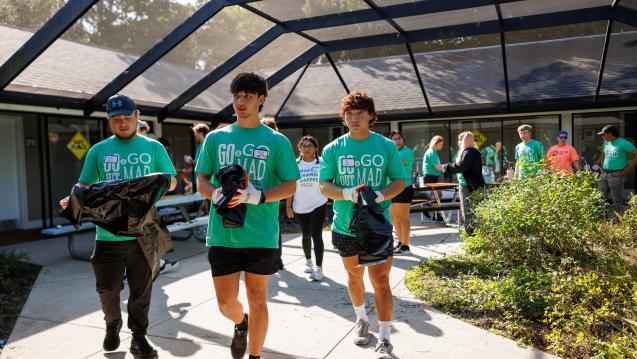 Volunteer at United Way Day of Caring