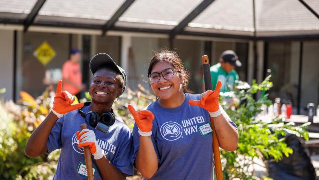 Young volunteers at United Way Day of Caring