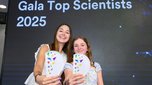 Young girls in Spain participate in STEM event.