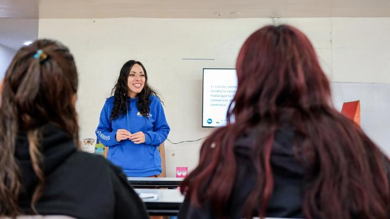 Parents attend a workforce development training session at Ojo de Perdiz Preschool through a program supported by United Way Colombia.